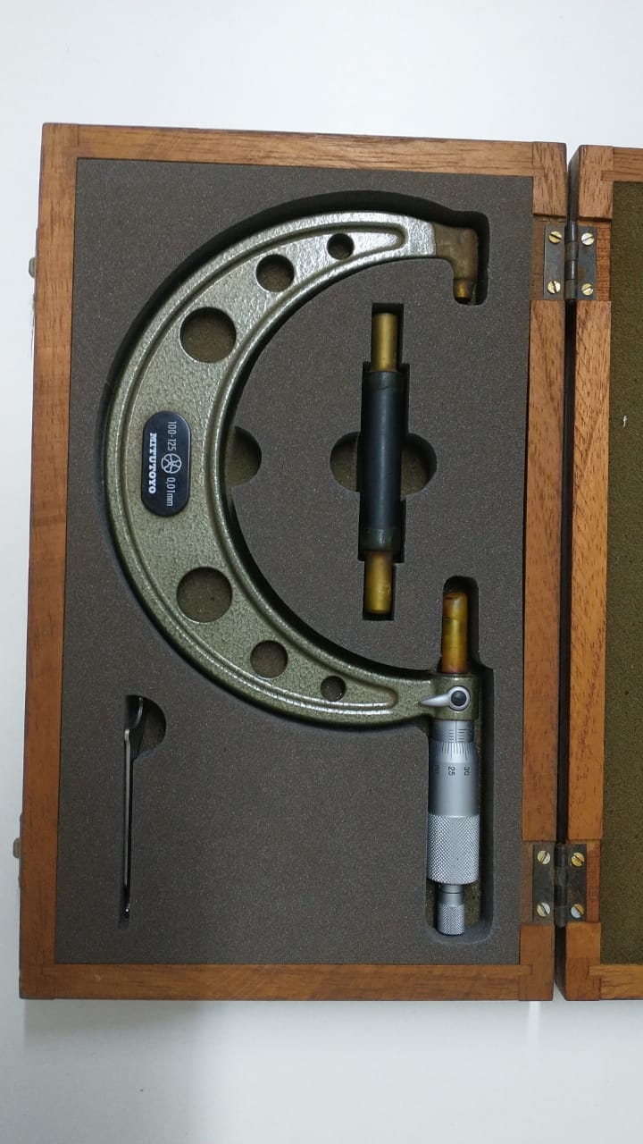 Micrometro 100 - 125mm Analógico Externo + Estojo Mitutoyo